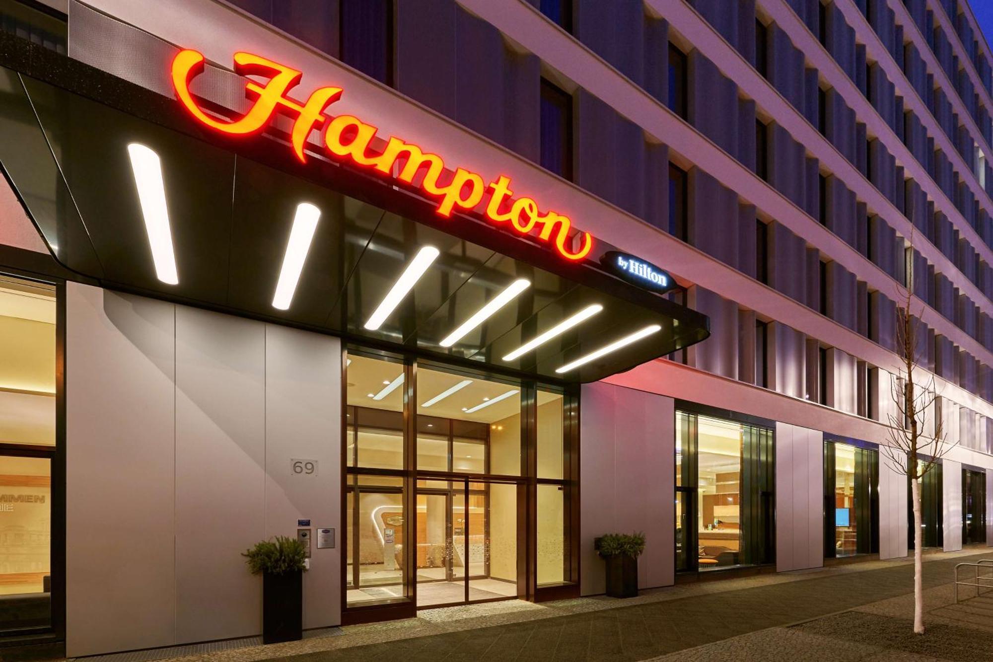 Hampton By Hilton Berlin City Centre Alexanderplatz Экстерьер фото